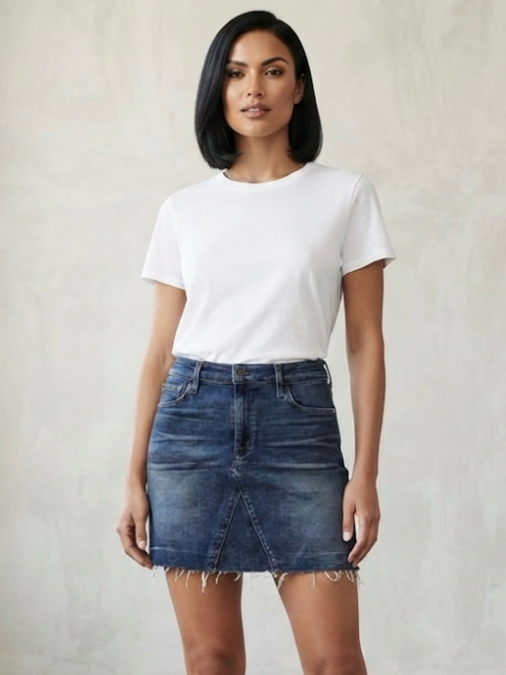 Joe's Jeans Women's 32 Denim Mini Skirt Frayed‎ Hem Classic Casual Summer Blue